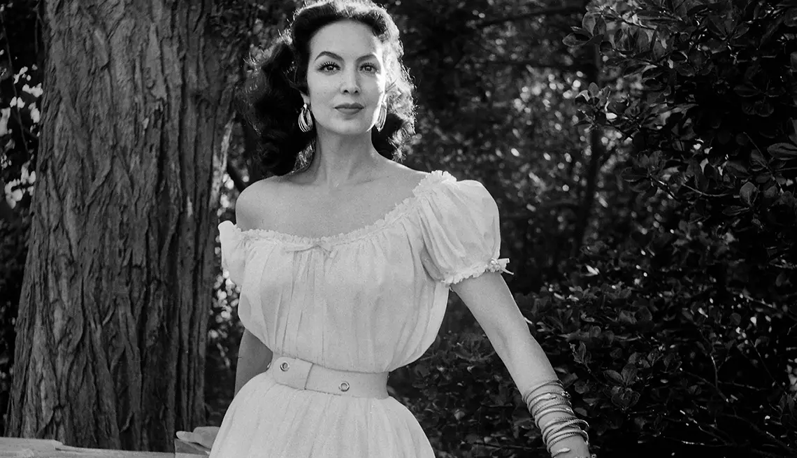 maria felix vestido rojo - Cómo era María Félix