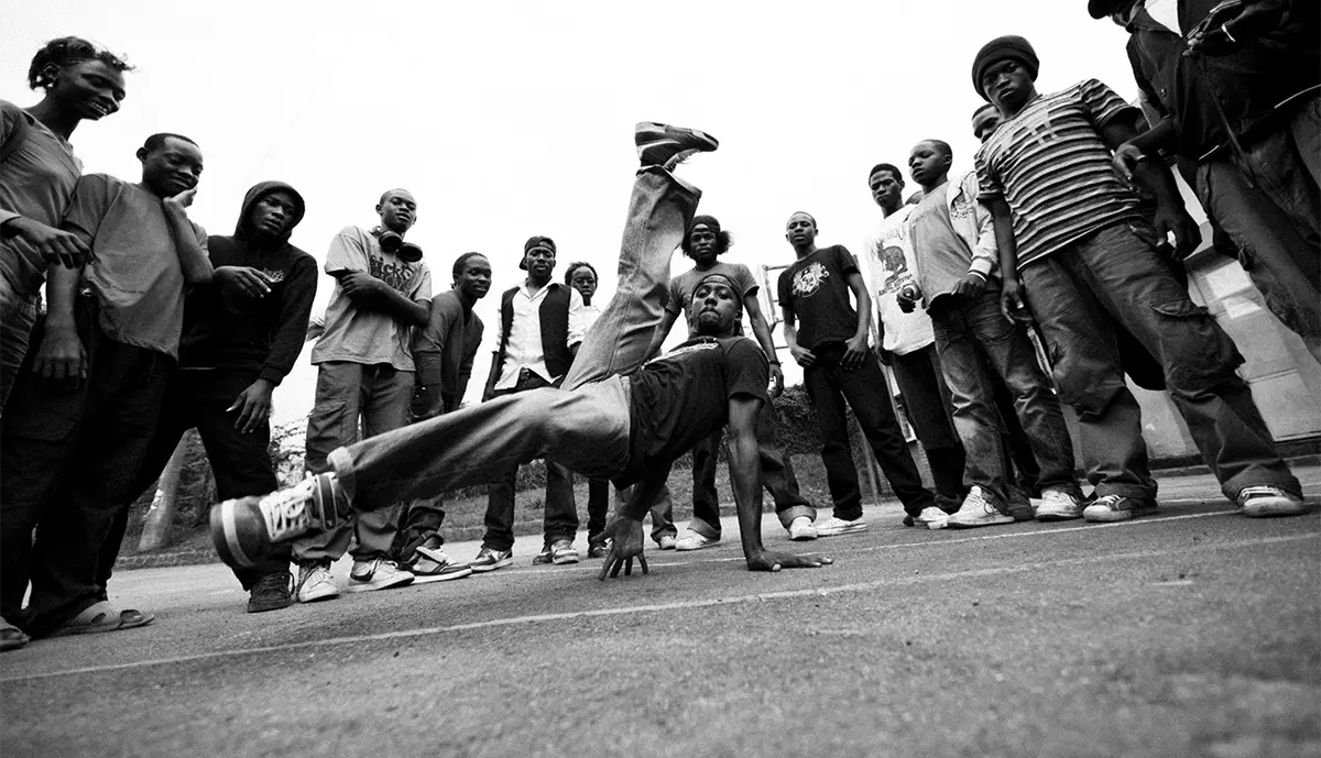 Pantalón de baile urbano: estilo y comodidad en movimiento - Cómo es el estilo de baile urbano pantalon baile urbano - Cómo es el estilo de baile urbano