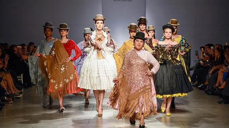 Chola Paceña: Una Vestimenta que Resalta la Cultura y Tradición de Bolivia - Cómo es el traje de chola chola paceña vestimenta - Cómo es el traje de chola