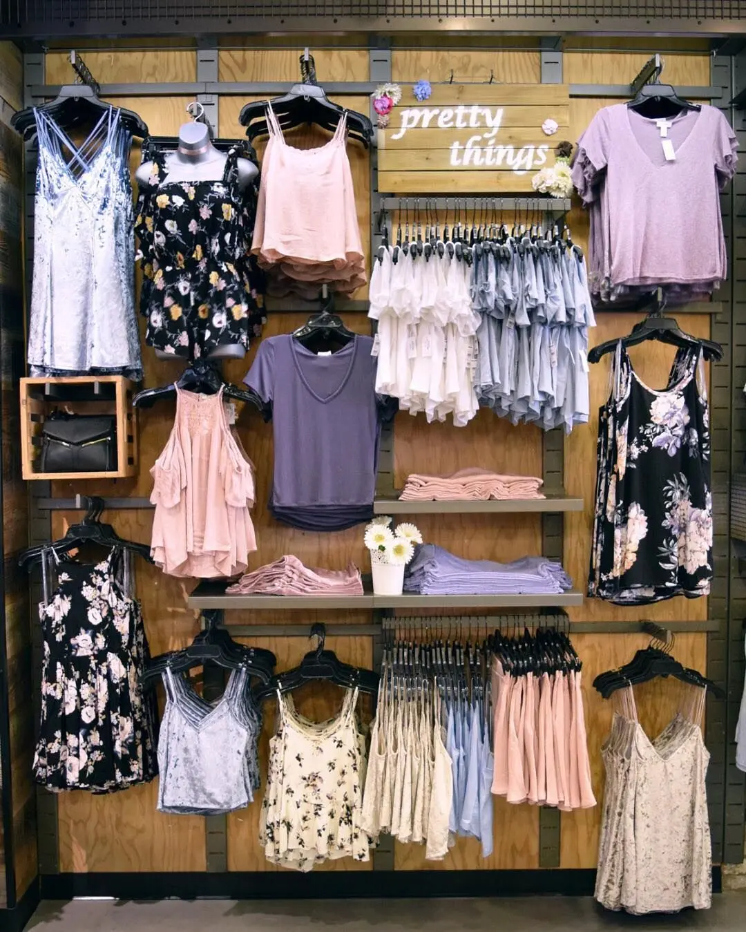 Cómo decorar un puesto de ropa - Cómo impulsar mi negocio de ropa como decorar un puesto de ropa - Cómo impulsar mi negocio de ropa