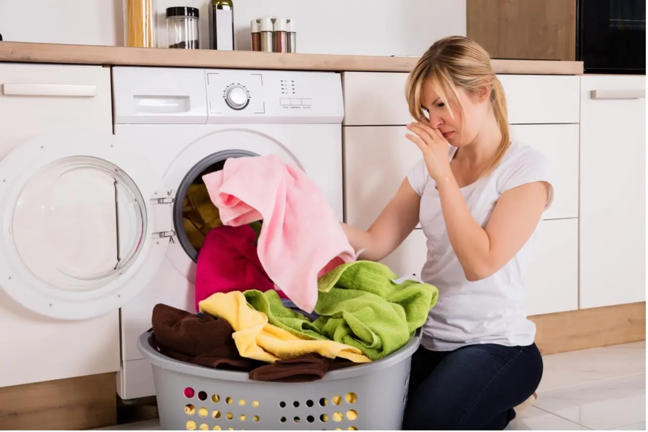 ropa humeda mal olor - Cómo quitar el olor feo de la ropa húmeda