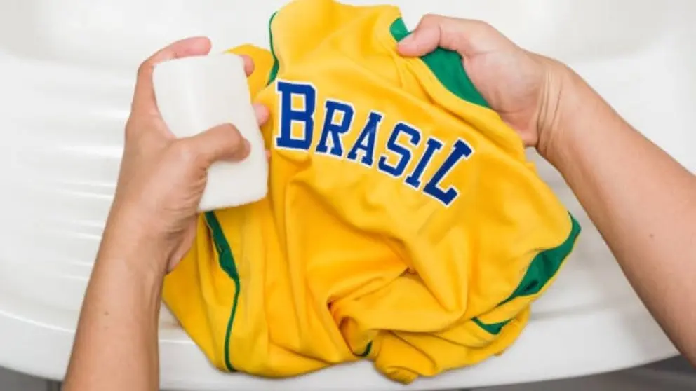 como tapar el logo de una camisa - Cómo quitar una impresión de sublimación en tela