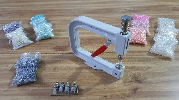 Aplicador de perlas en ropa: una forma elegante de añadir detalles - Cómo se llama el pegamento para pegar perlas aplicador de perlas en ropa - Cómo se llama el pegamento para pegar perlas