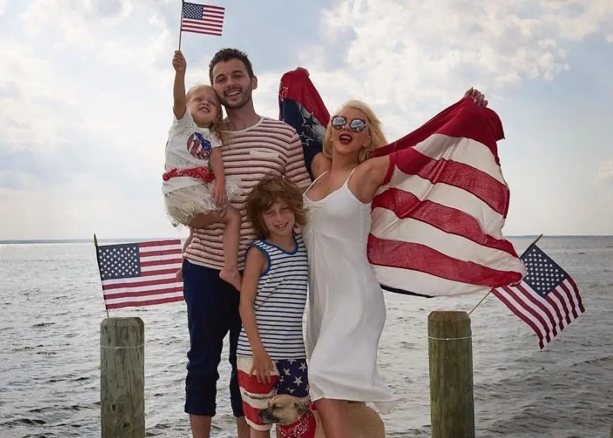 vestido tradicional de estados unidos - Cómo se llama el traje típico de los Estados Unidos