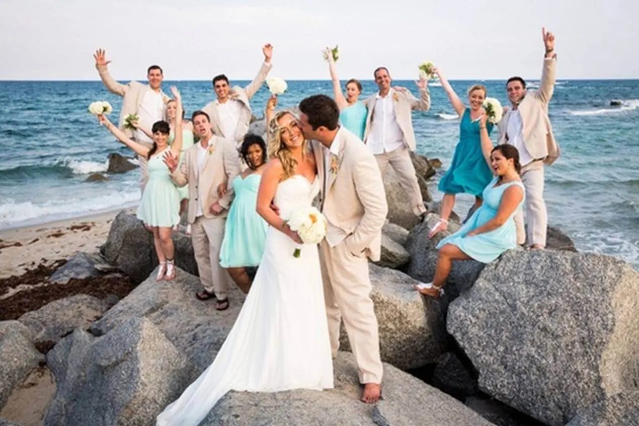 ropa para boda en la playa invitados hombres - Cómo se visten los invitados a una boda en la playa