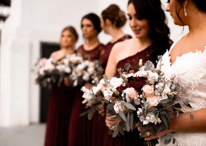 vestidos de novia palabra de honor - Cómo tienen que ser los vestidos de dama de honor