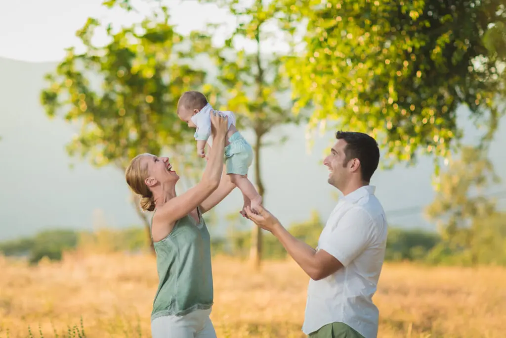 ropa para sesión de fotos al aire libre - Cómo vestirse para una sesión de fotos familiares