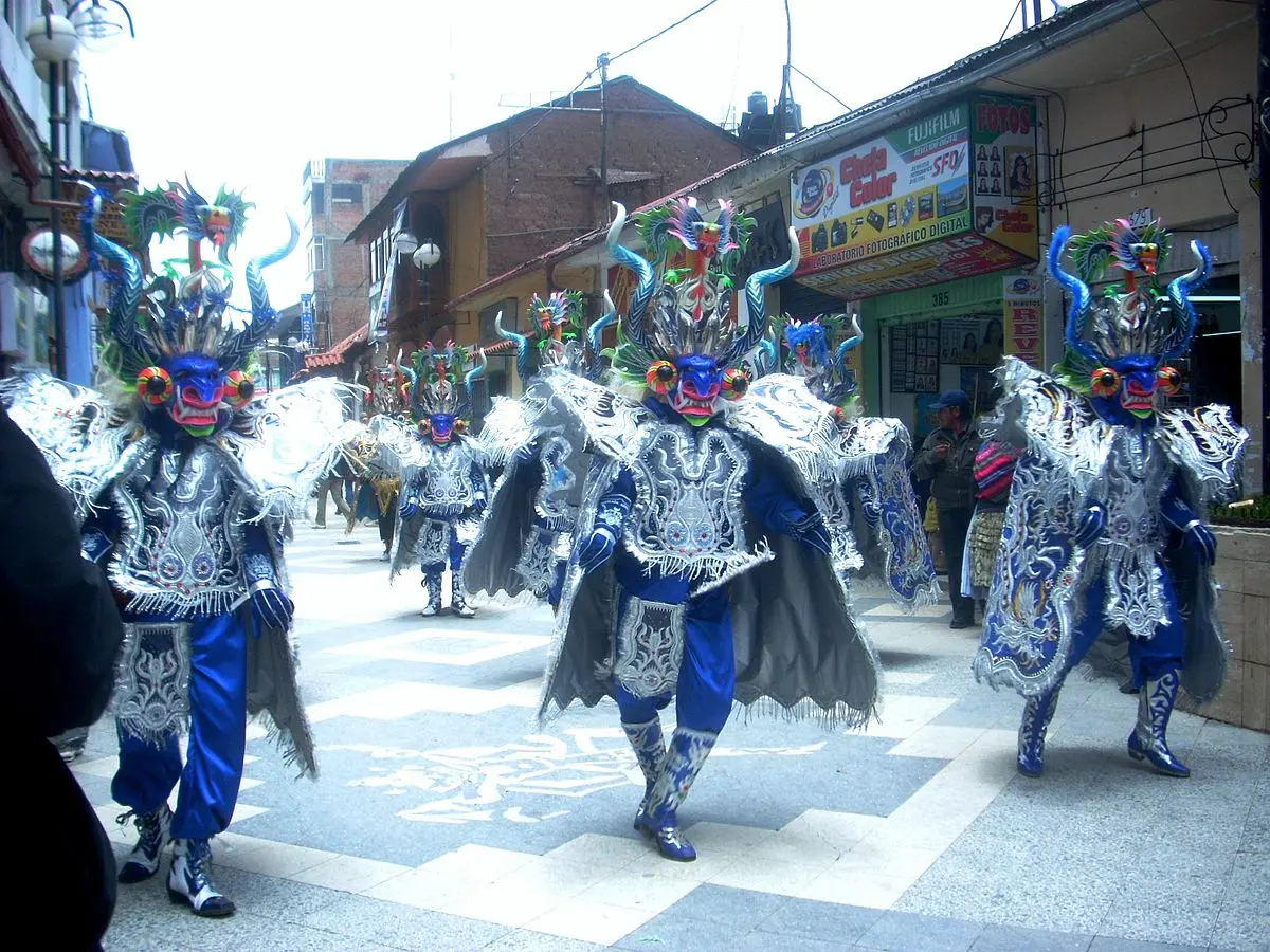 la diablada vestimenta - Cuál es el mensaje de la danza de la Diablada