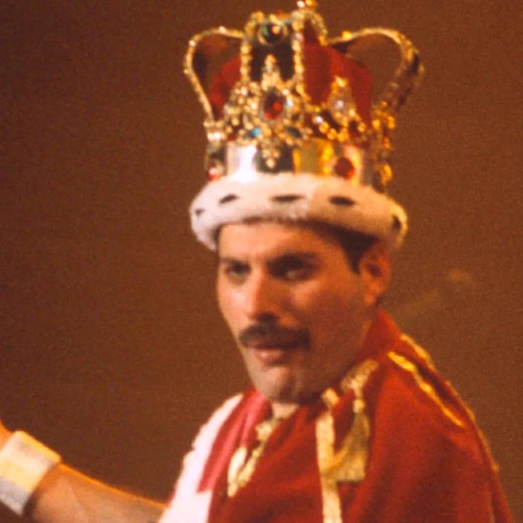 queen vestido de rey - Cuál fue la última canción que sacó Queen