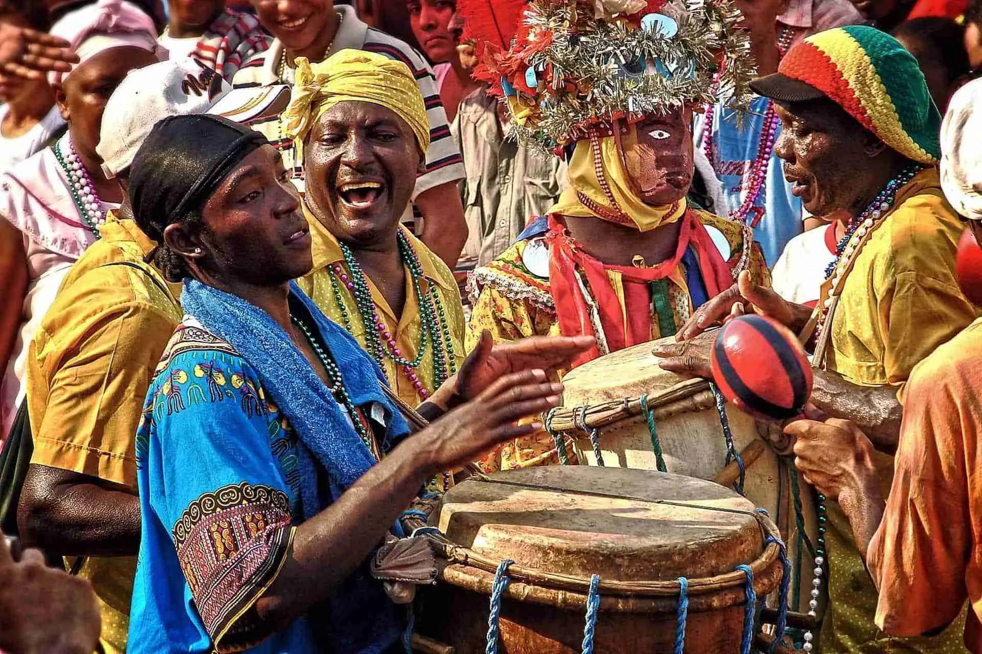 vestimenta de los garífunas - Cuáles son las costumbres y tradiciones de la cultura garífuna