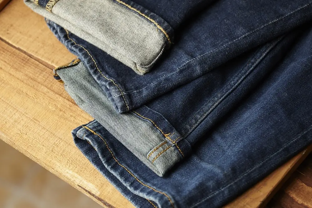 Jean mom con camisa: una combinación perfecta - Cuáles son los tipos de jeans jean mom con camisa - Cuáles son los tipos de jeans
