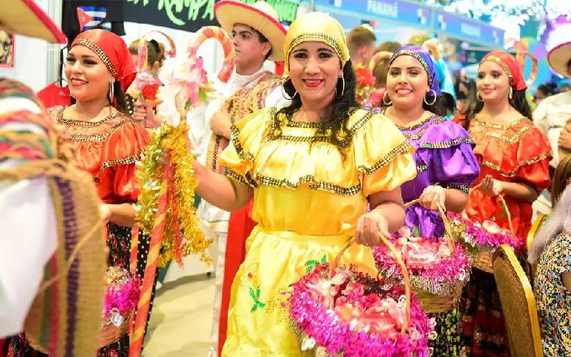 vestidos de folklore nicaraguense - Cuáles son los trajes de huipil