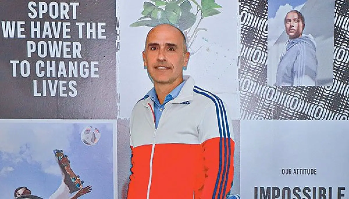 casa de ropa deportiva en chile - Cuántas tiendas adidas hay en Chile