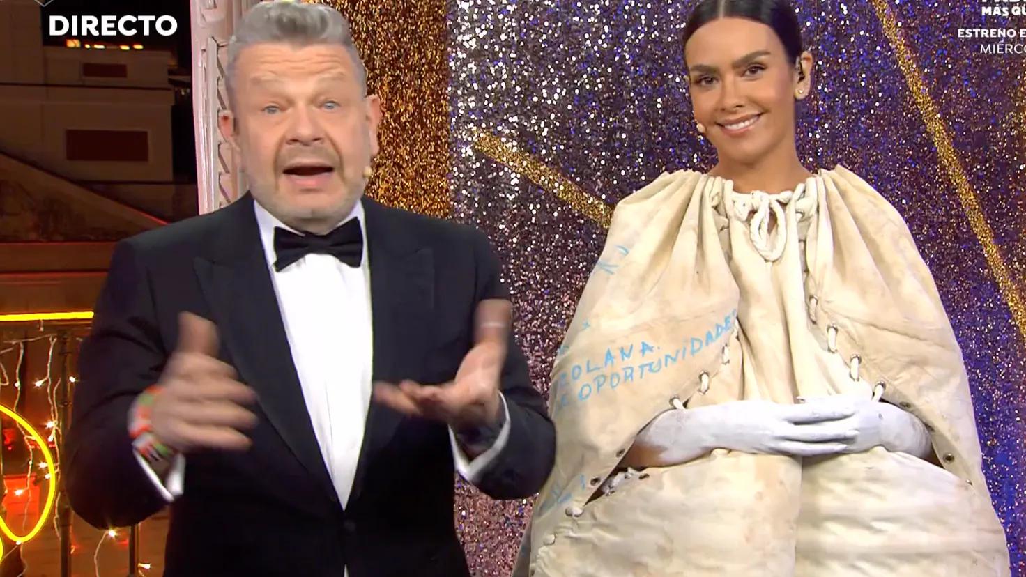 Cristina Pedroche y su icónico vestido de las Campanadas - Cuánto le pagan a Cristina Pedroche por las Campanadas cristina pedroche vestido campanadas - Cuánto le pagan a Cristina Pedroche por las Campanadas