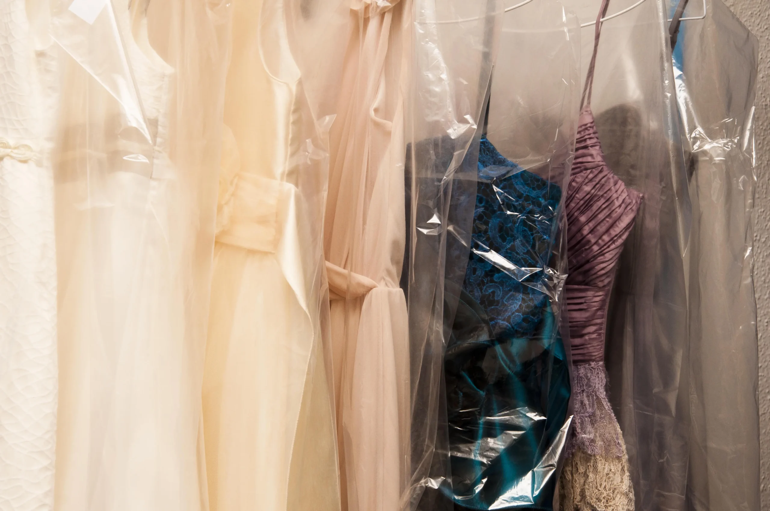 Tintorería de vestidos de fiesta: cuidado y conservación para tus prendas especiales - Cuánto tarda un vestido en la tintorería tintoreria vestidos de fiesta - Cuánto tarda un vestido en la tintorería