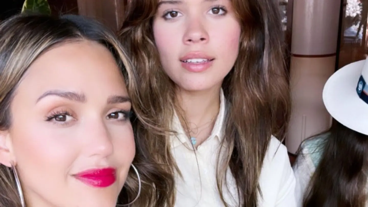 jessica alba vestidos - Cuántos hijos tiene Jessica Alba