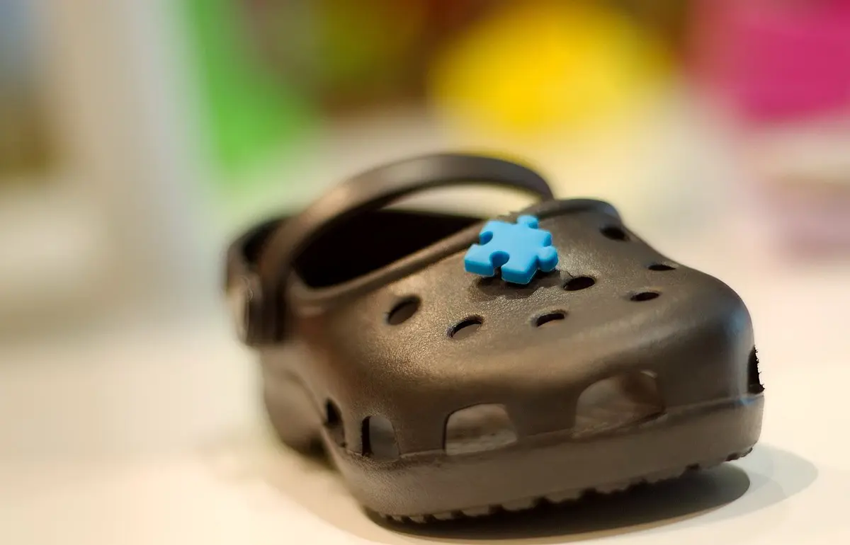 como vestir con crocs - Dónde se hacen las Crocs