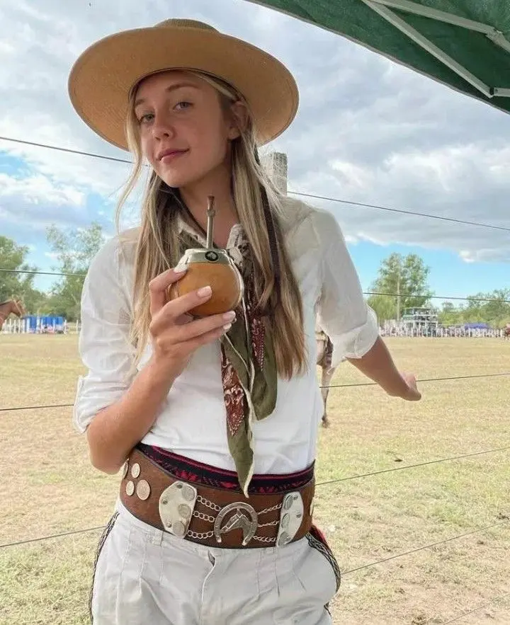 ropa gaucha - Qué actividades realizan los gauchos