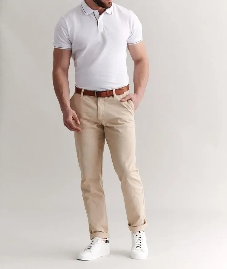 camisa blanca pantalon caqui hombre - Qué color combina con el color caqui