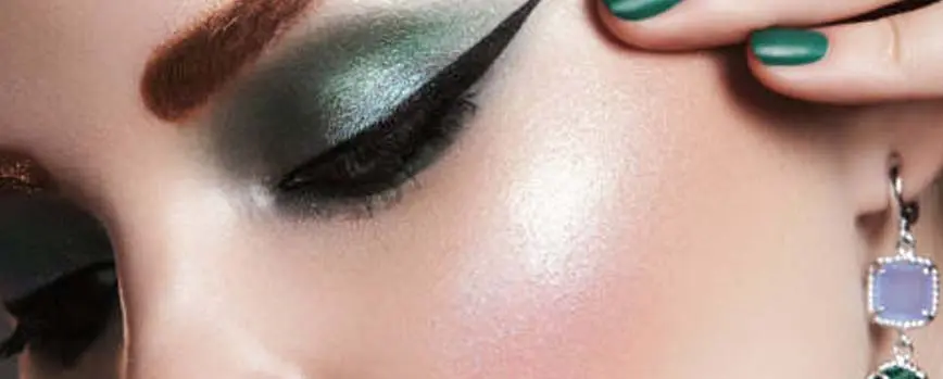 maquillaje para vestido verde de fiesta - Qué color combina con el verde en maquillaje