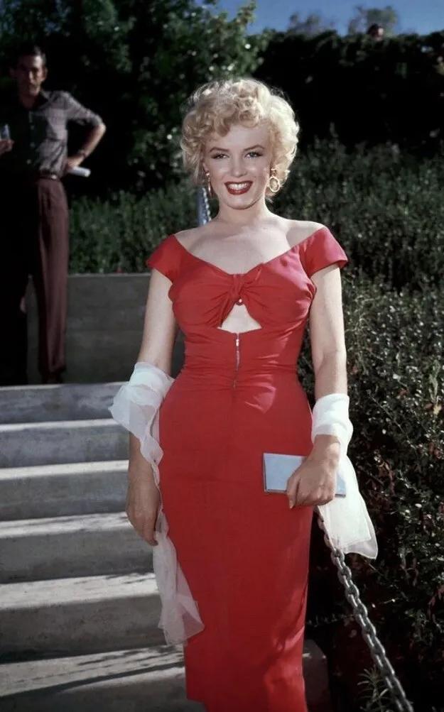 Marilyn Monroe y su icónico vestido rojo - Qué color de tinte usaba Marilyn Monroe marilyn monroe vestido rojo - Qué color de tinte usaba Marilyn Monroe