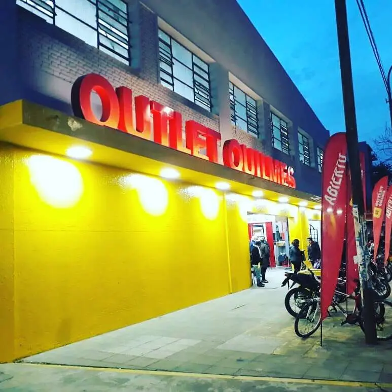 ropa barata en quilmes - Qué día abre el outlet de Quilmes