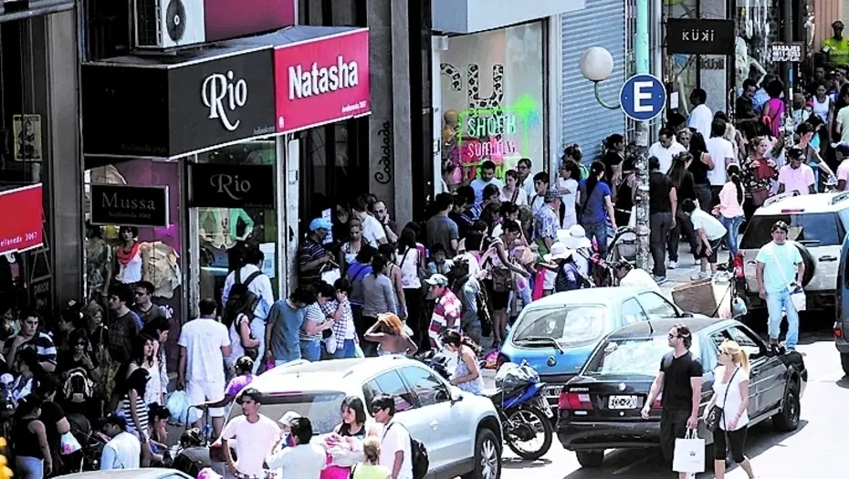 avellaneda flores ropa - Qué días abren los negocios en Avellaneda