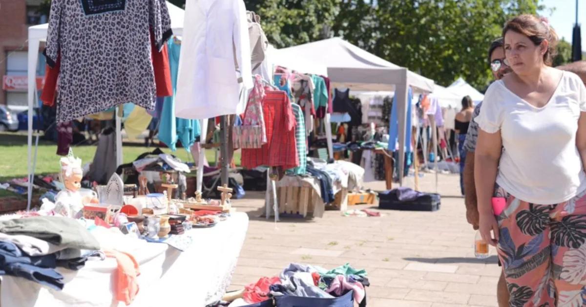 feria de ropa en la plata - Qué días está la feria de Plaza Italia en La Plata