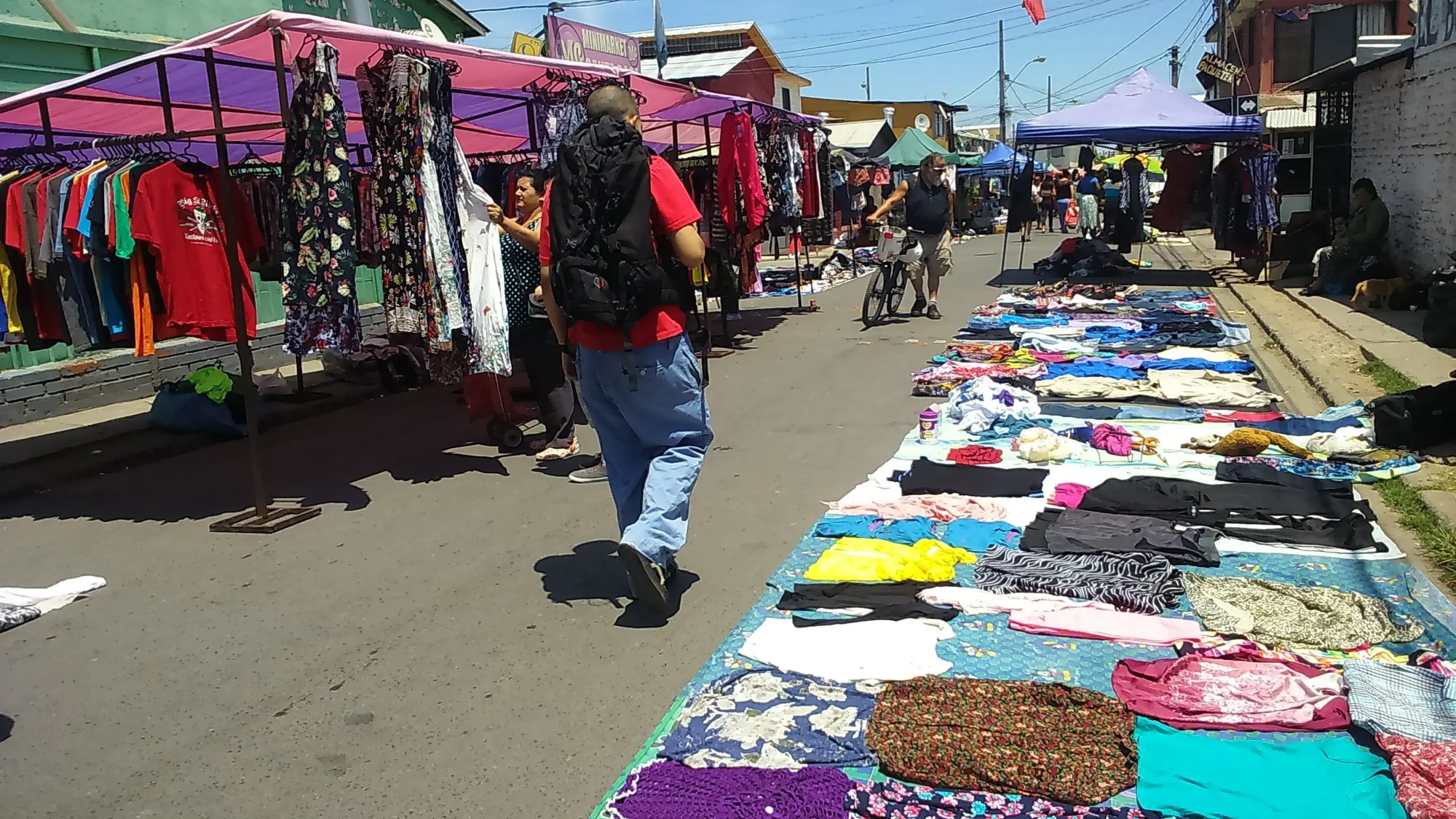 ferias de ropa en santiago de chile - Qué días hay feria en Santiago Centro