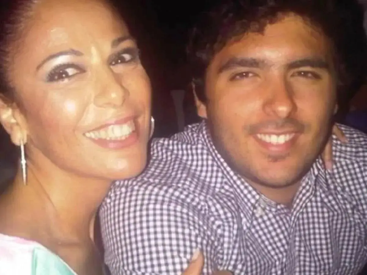 vestidos de iliana calabro - Qué edad tienen los hijos de Iliana Calabró