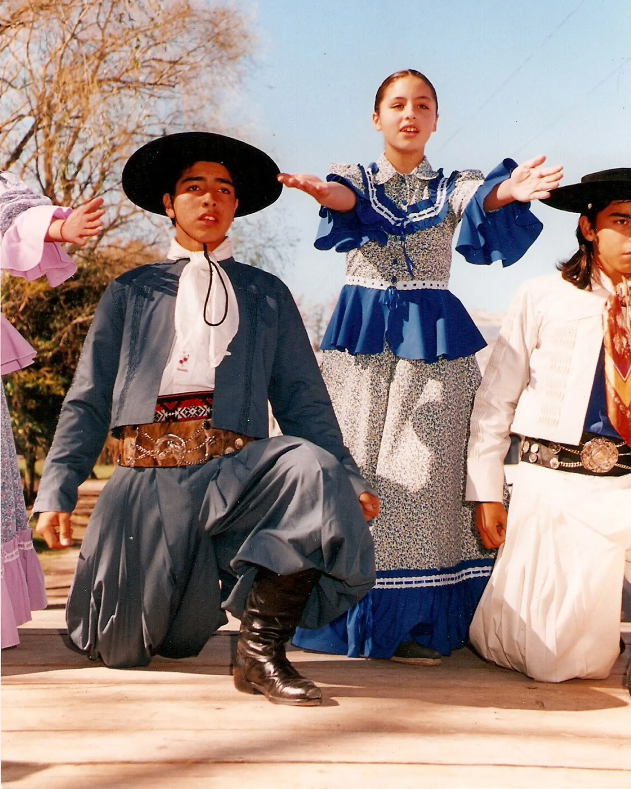 Vestimenta de ranchera mujer sale