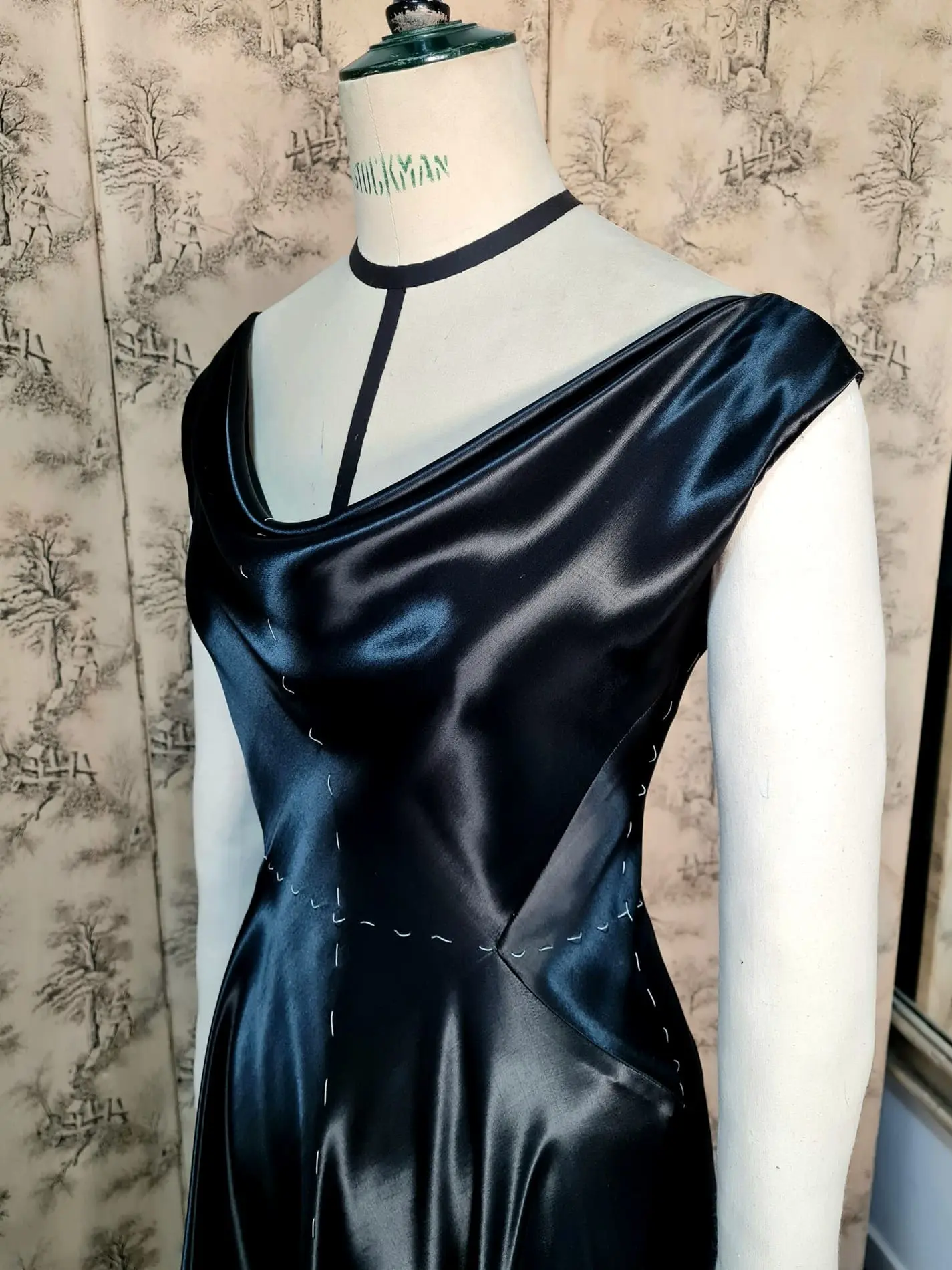 Cómo cortar un vestido al bies - Qué es un vestido al bies como cortar un vestido al bies - Qué es un vestido al bies