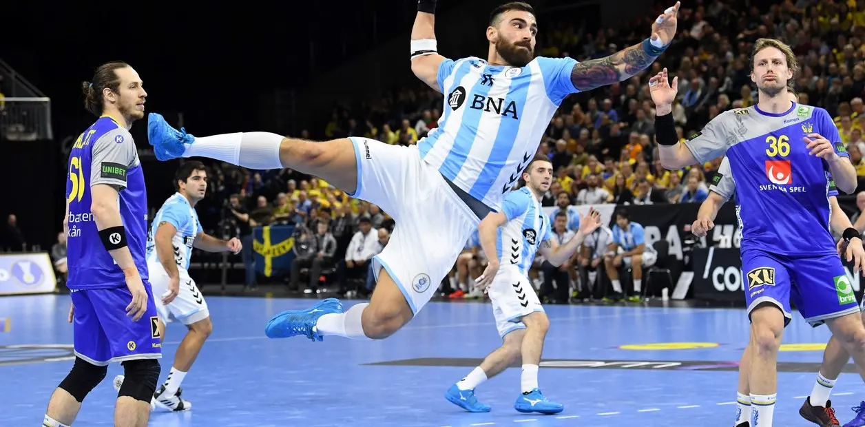 como debe ser la vestimenta de los jugadores de handball - Que está permitido y que no en handball