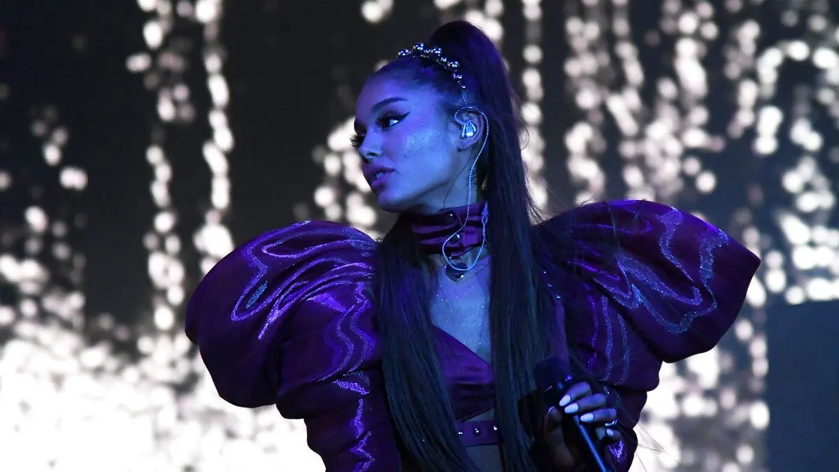 ariana grande vestidos conciertos - Qué hace ahora Ariana Grande