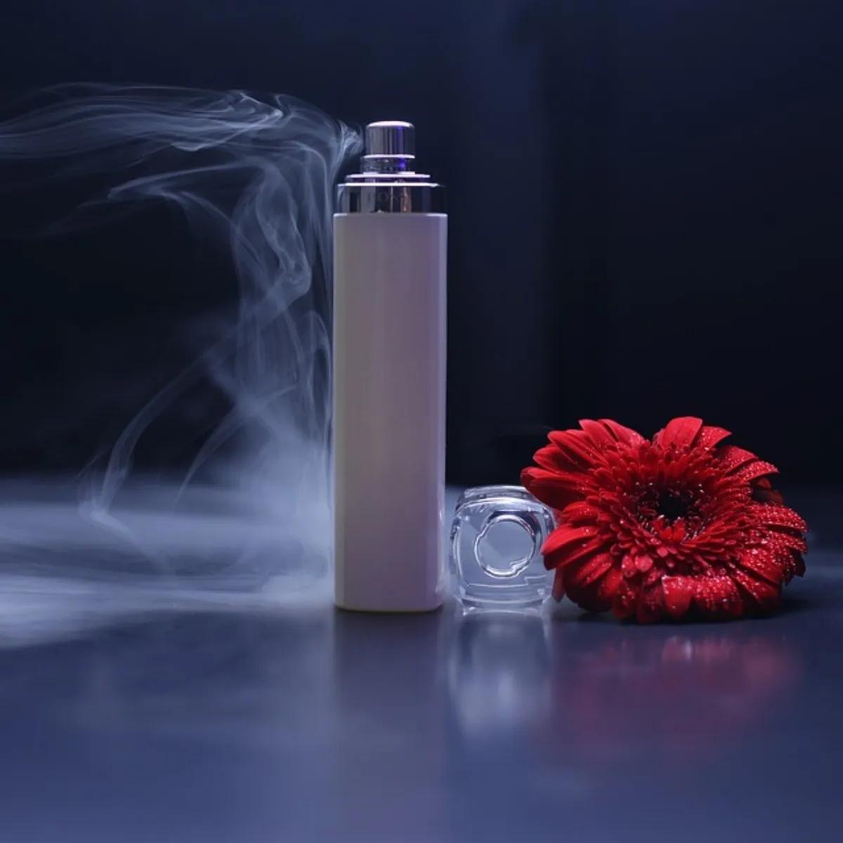 que hacer cuando entra perfume en los ojos - Qué hacer cuando te cae aceite hirviendo en el ojo