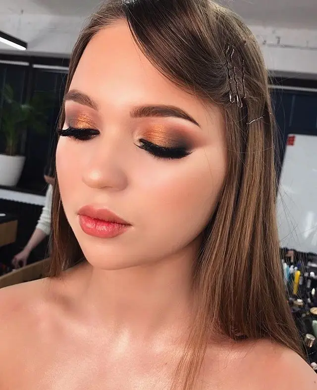 maquillaje para vestido naranja - Qué maquillaje usar con ropa naranja