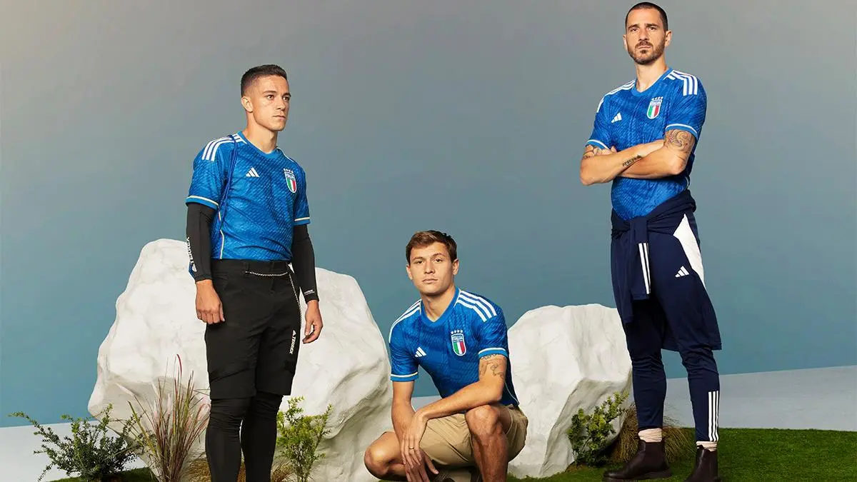 camisa italia 90 - Qué marca es la camiseta de Italia