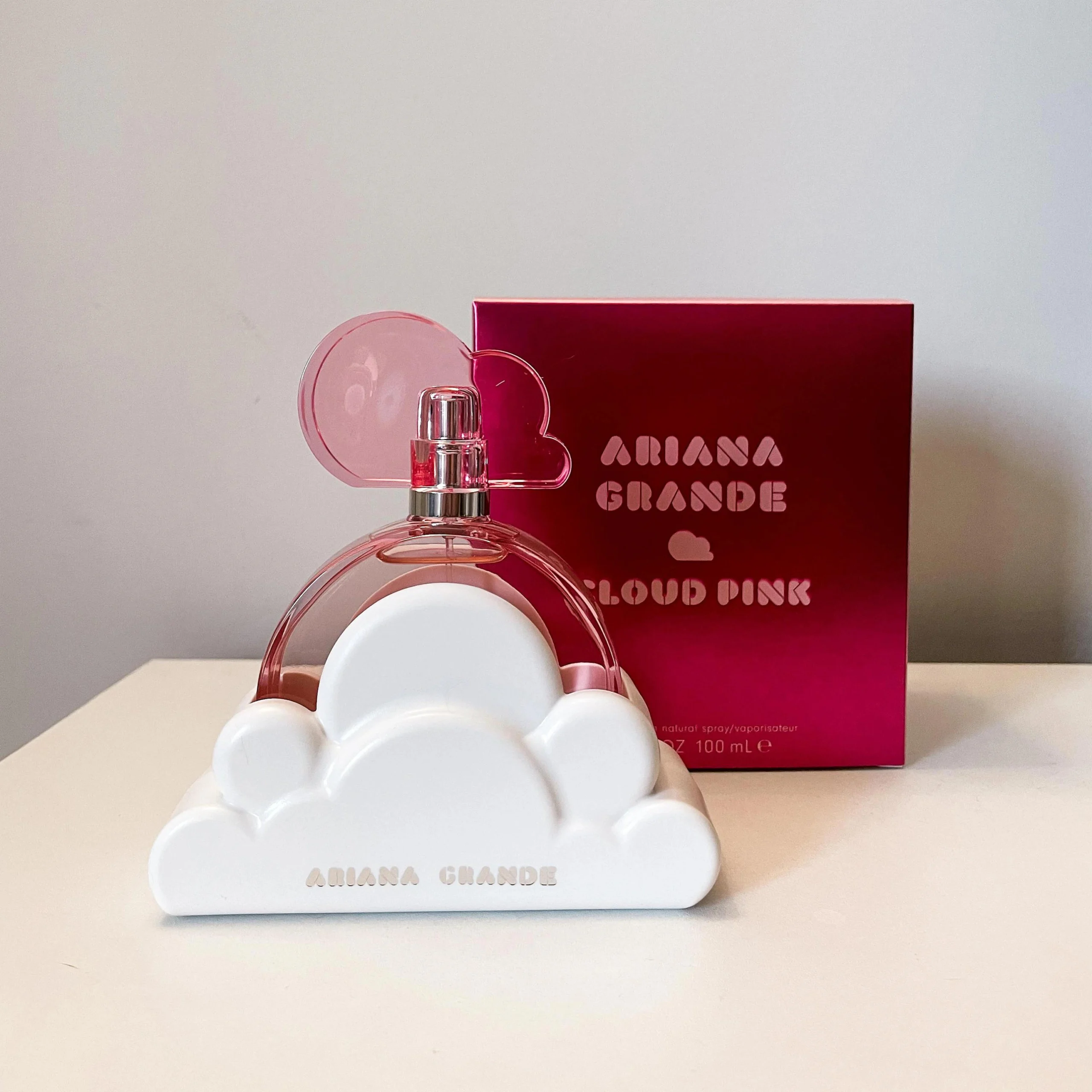 perfume de ariana grande rojo - Qué olor tiene Sweet Candy