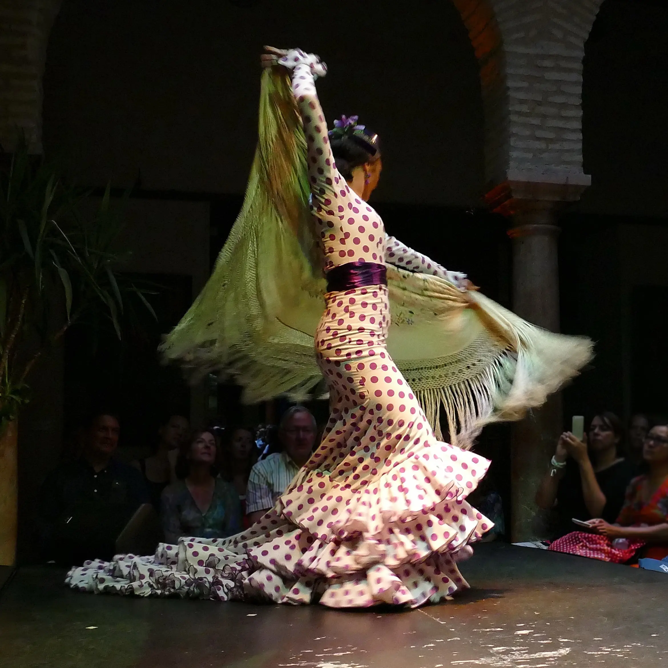 flamenco baile vestimenta - Qué origen tiene el baile flamenco