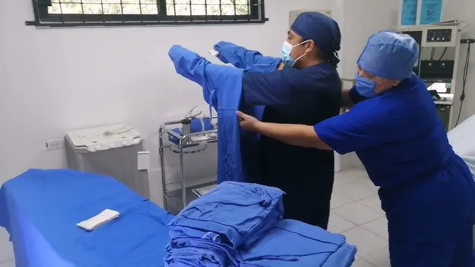 Vestido del paciente en la mesa de operaciones: Importancia y características - Qué se debe hacer antes de llevar un paciente ala sala de cirugía vestido del paciente en la mesa de operaciones - Qué se debe hacer antes de llevar un paciente ala sala de cirugía