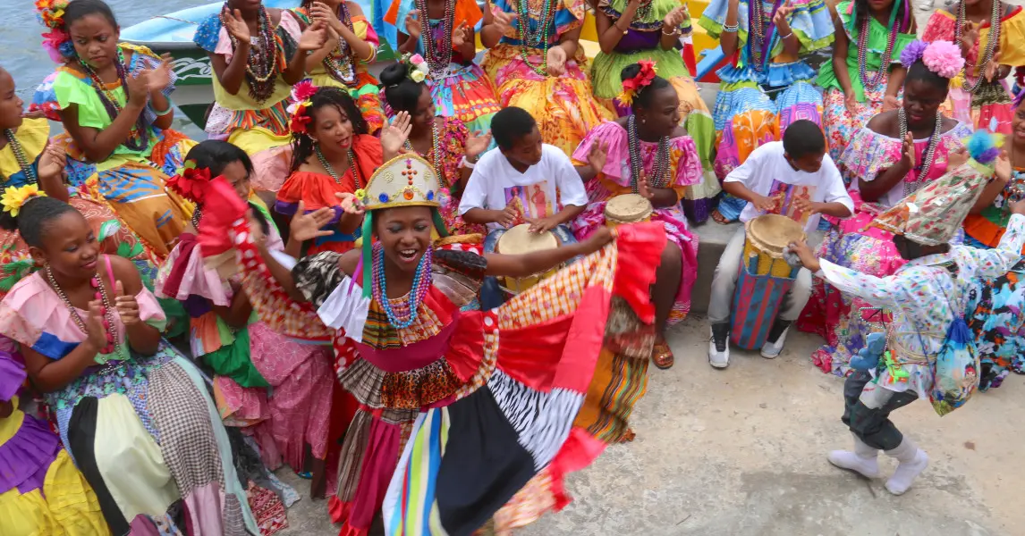 desfile de las mil polleras - Qué se hace en el Festival de la Pollera