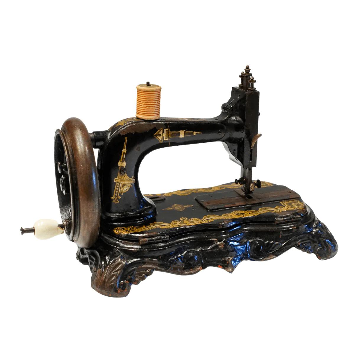 Máquina de coser antigua: una pieza de historia en tu hogar - Qué se puede hacer con máquinas de coser antiguas maquina de costura antiga - Qué se puede hacer con máquinas de coser antiguas