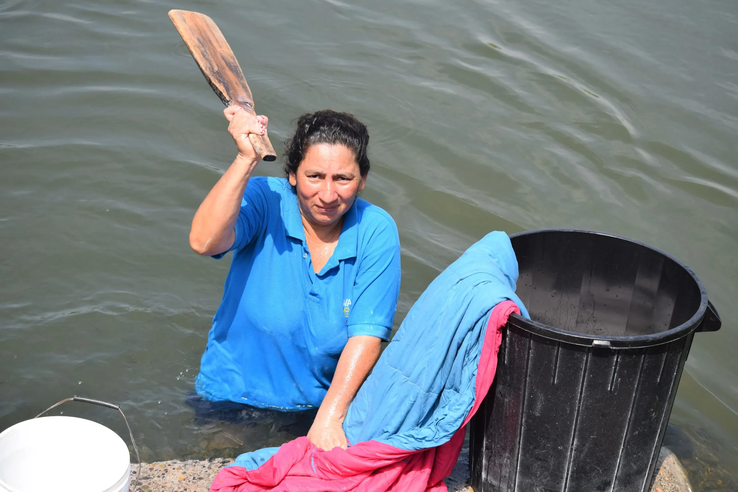 soñar lavando ropa en un rio - Qué significa soñar con agua sucia y ropa sucia