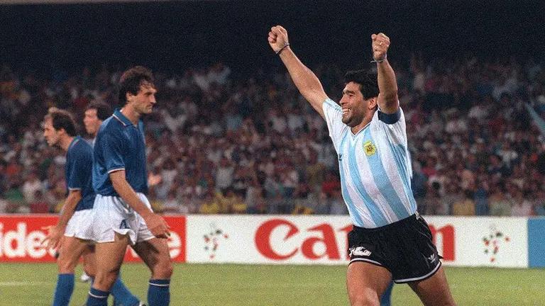 camisa italia 90 - Quién elimino a Italia en el 90