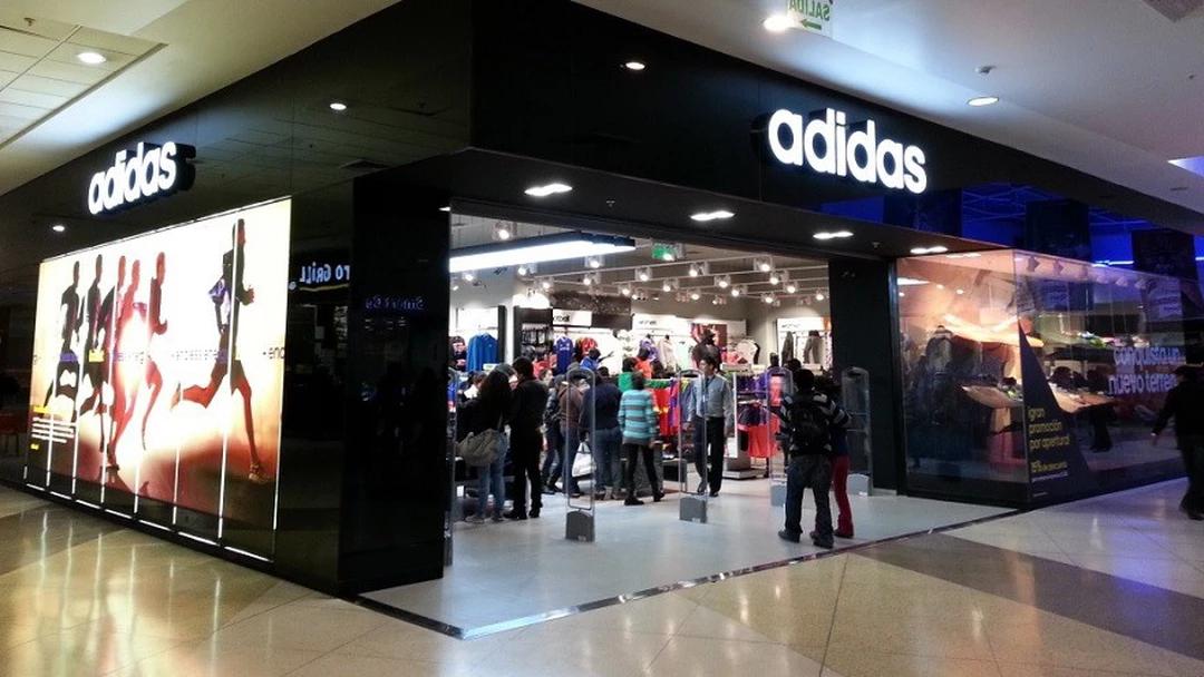 fabrica de ropa deportiva adidas - Quién fabrica Adidas en Argentina