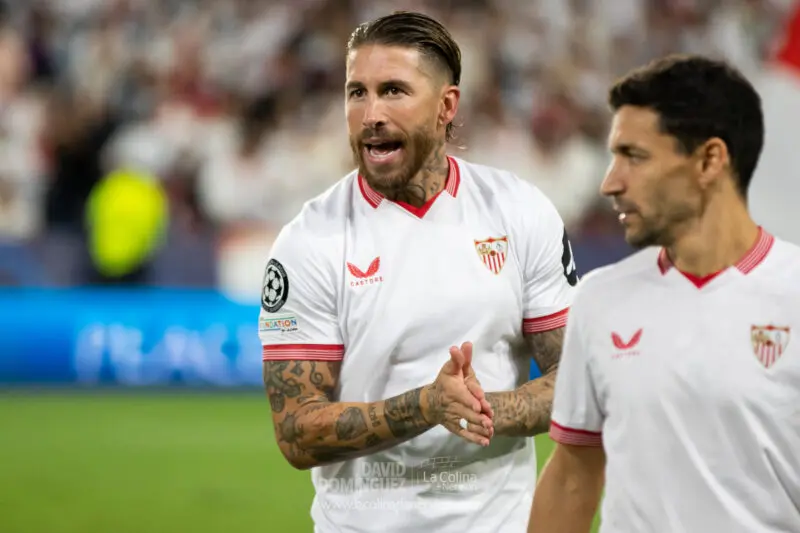 ropa sevilla - Quién hace las camisetas del Sevilla