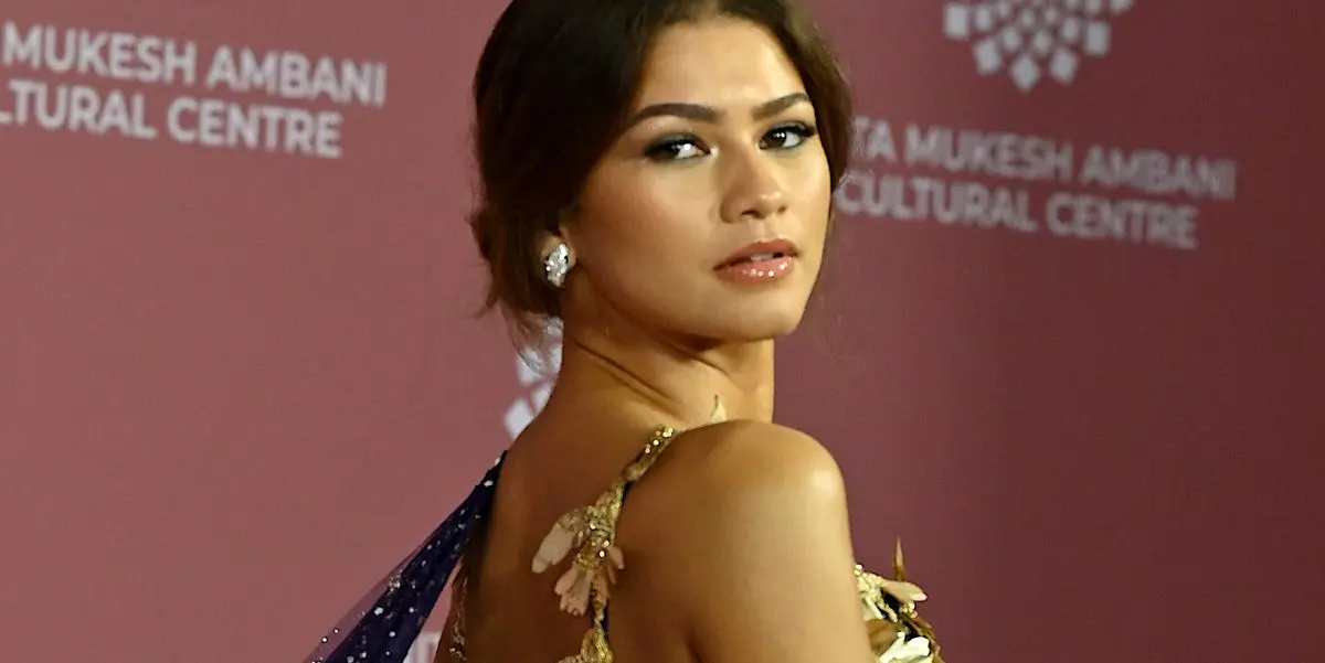 zendaya vestidos - Quién hizo el vestido de Zendaya